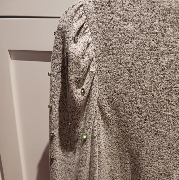 New Rhinestone Puff Sleeve Sweater - Picture 6 of 8
